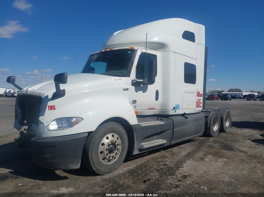 2019 International Lt 3HSDZAPRXKN770595 photo 1