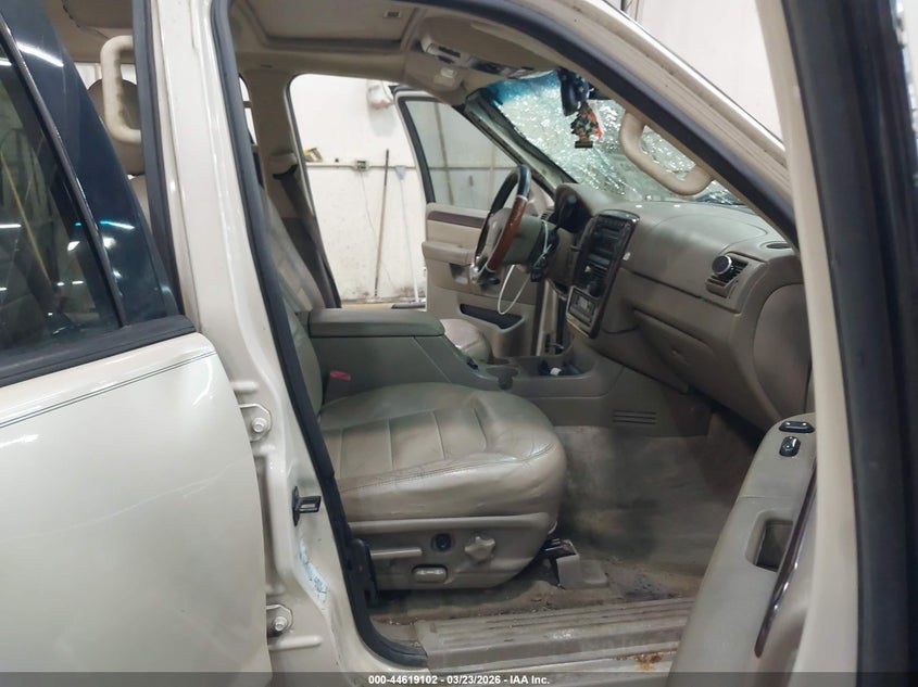 2005 Ford Explorer Limited