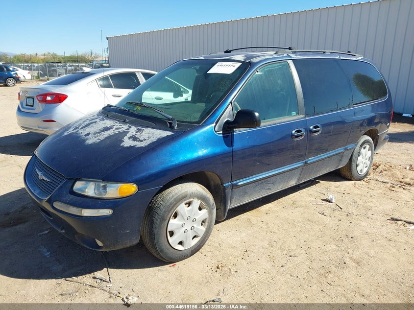 2000 Chrysler Town & Country Lx