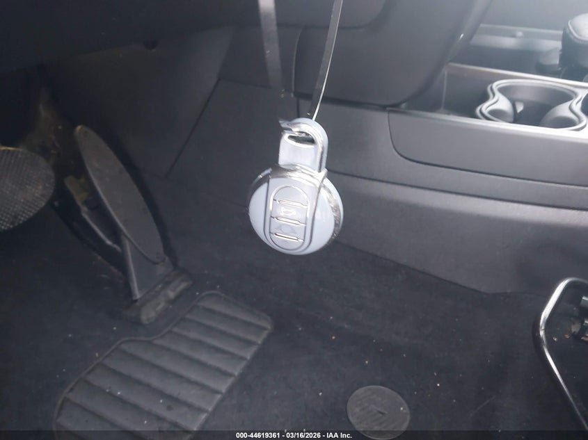 2020 Mini Countryman Cooper S VIN: WMZYX1C08L3L43979 Lot: 44619361