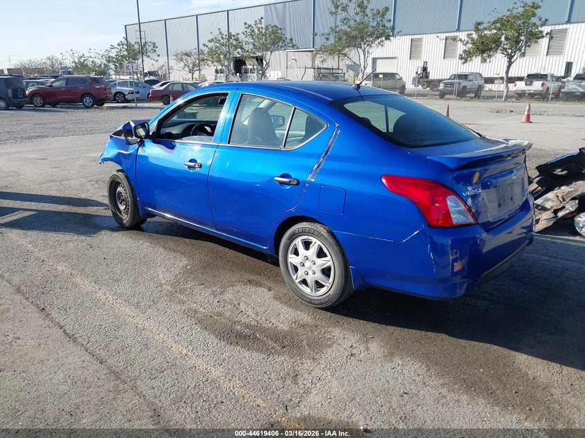 2016 Nissan Versa 1.6 S+