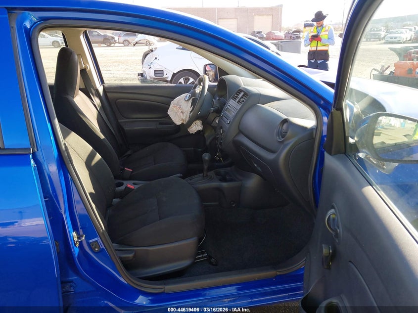 2016 Nissan Versa 1.6 S+