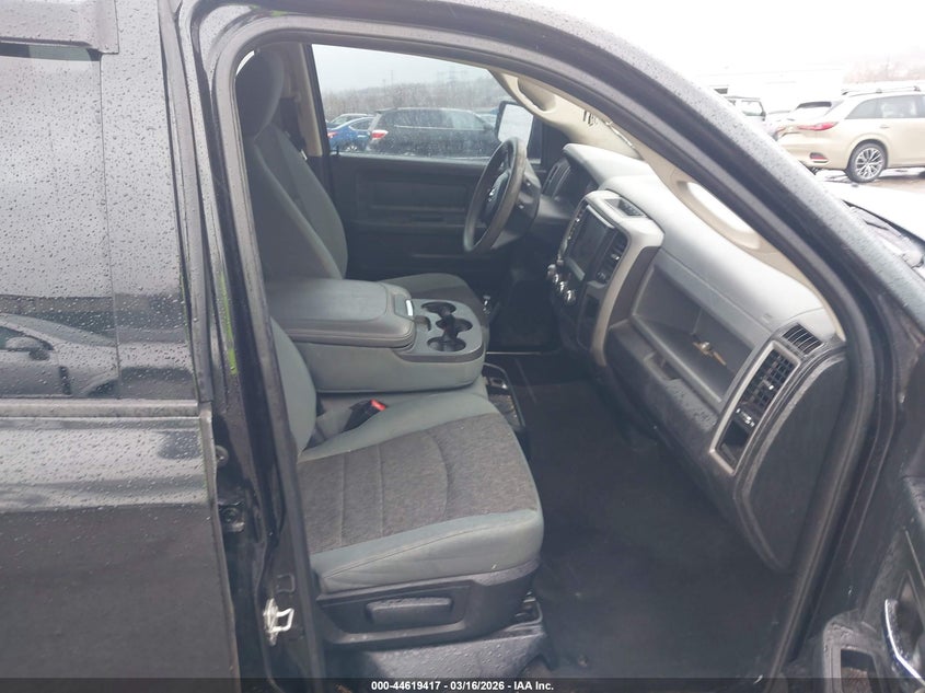 2018 Ram 1500 Express 4X4 5'7 Box