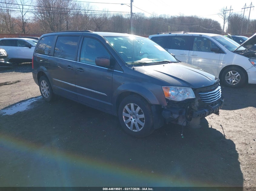2015 Chrysler Town & Country Touring