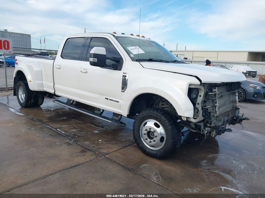 2017 FORD F-350 LARIAT