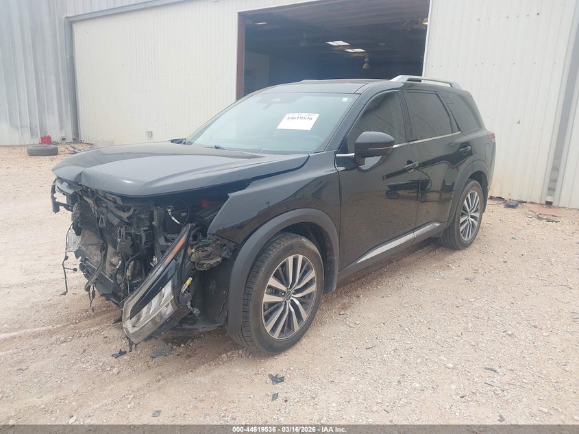 2022 Nissan Pathfinder Platinum 2Wd