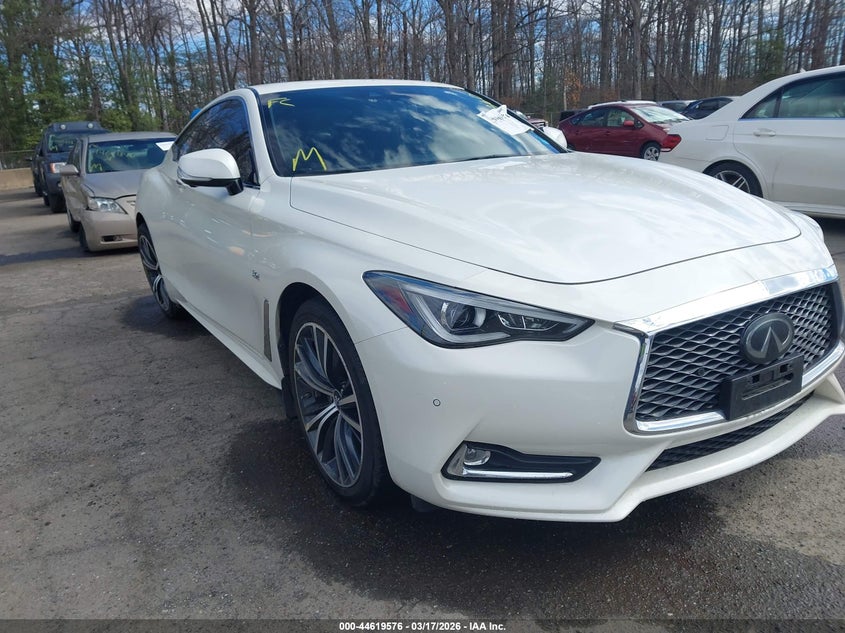 2020 Infiniti Q60 Luxe Awd