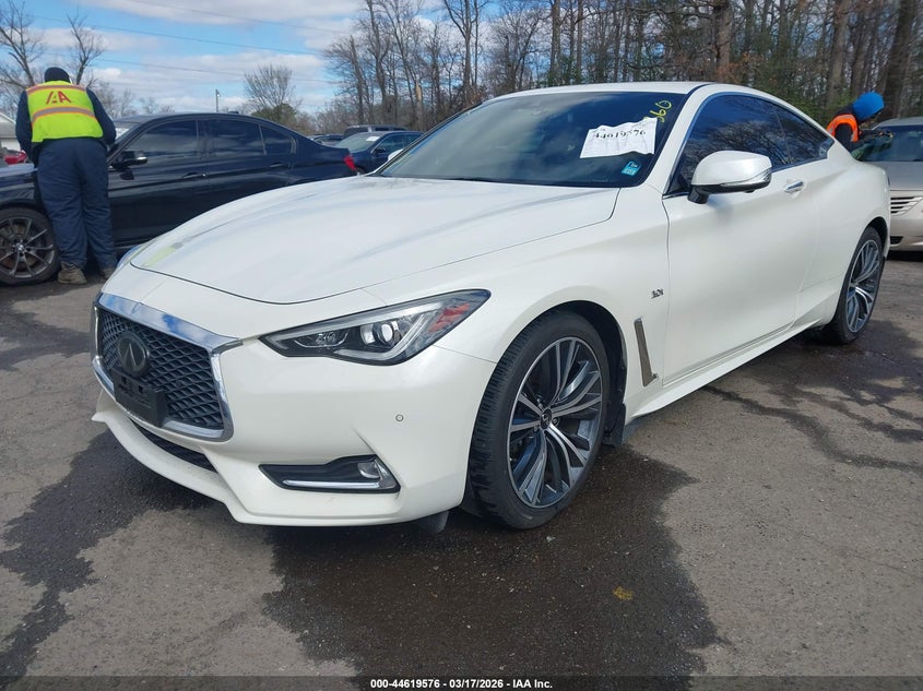 2020 Infiniti Q60 Luxe Awd