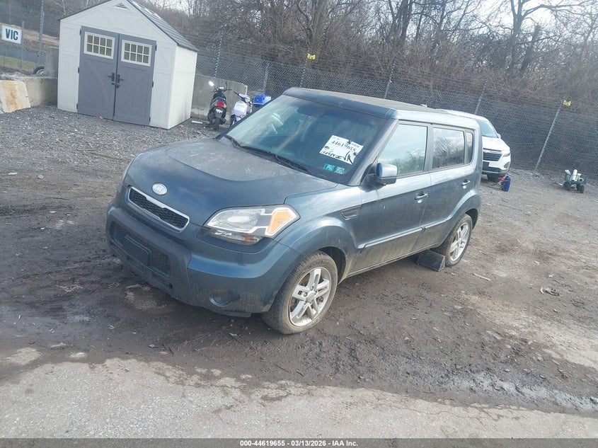 2011 Kia Soul +
