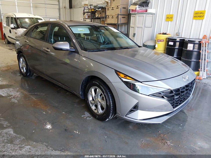 2023 HYUNDAI ELANTRA SE
