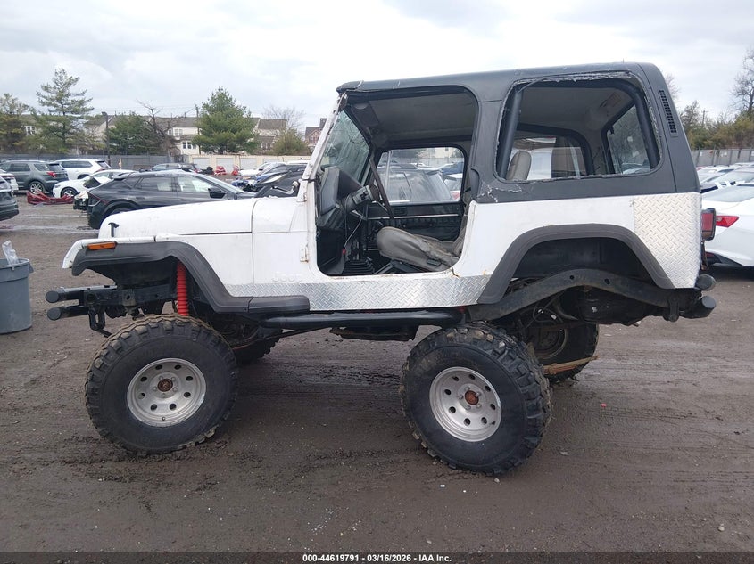1989 Jeep Wrangler / Yj VIN: 2J4FY19E3KJ137359 Lot: 44619791