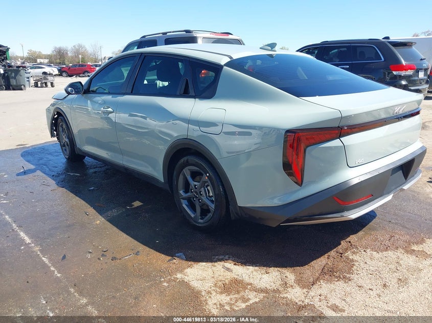 Vin: 3kpft4de5se204012, lot: 45116790, kia k4 lxs 20253
