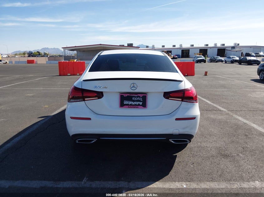 2019 Mercedes-Benz A 220 VIN: WDD3G4EB4KW014256 Lot: 44619838