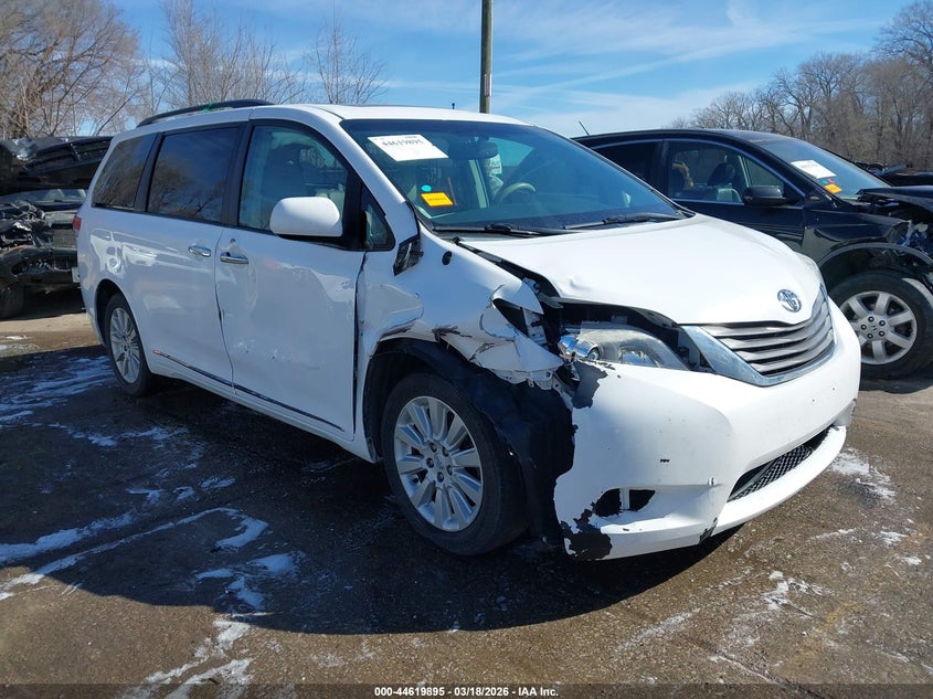 2013 TOYOTA SIENNA XLE 7 PASSENGER