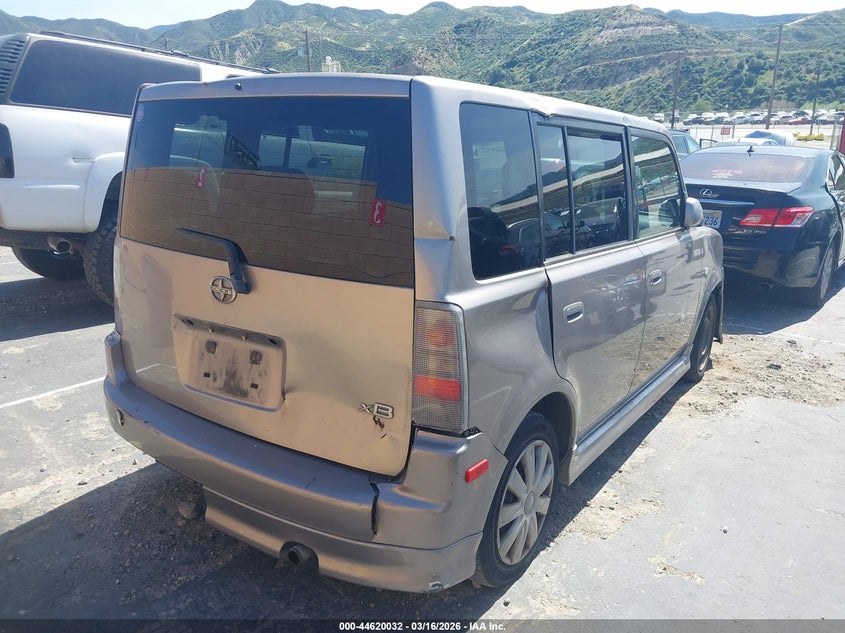 2005 Scion Xb