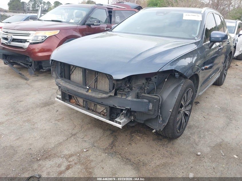 2023 Volvo Xc60 B5 Plus Bright Theme