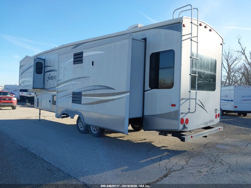 2014 FOREST RIVER 36FT auction photo 3
