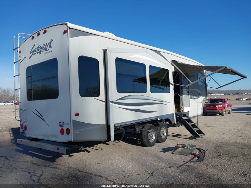 2014 FOREST RIVER 36FT auction photo 4