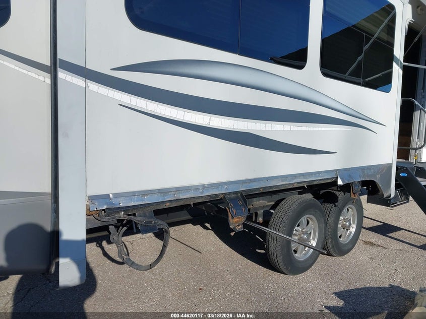 2014 FOREST RIVER 36FT auction photo 6