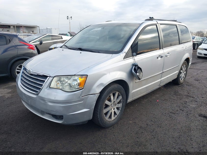 2009 Chrysler Town & Country Touring