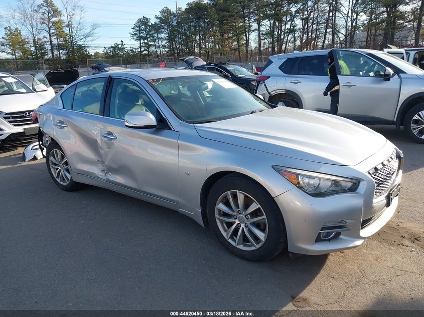 2015 Infiniti Q50 Premium