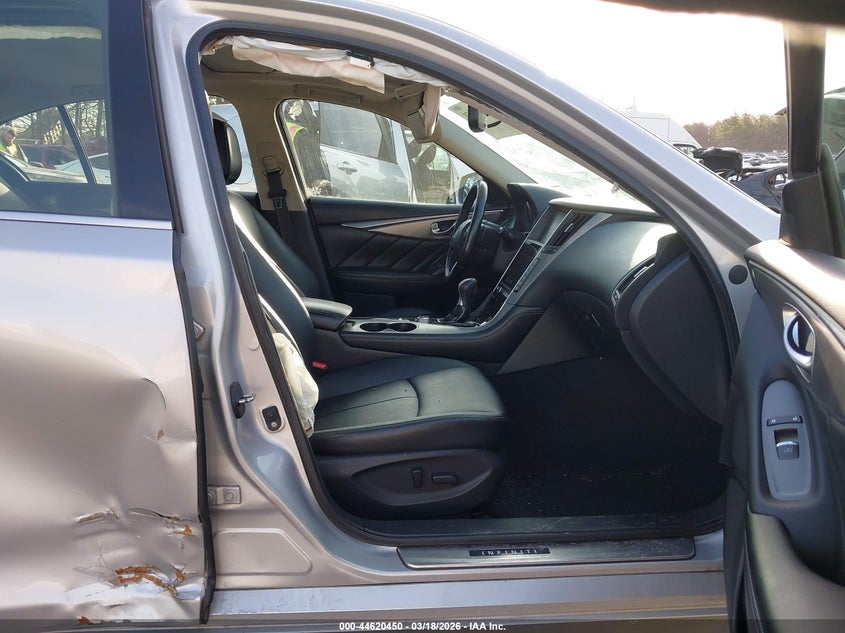 2015 Infiniti Q50 Premium