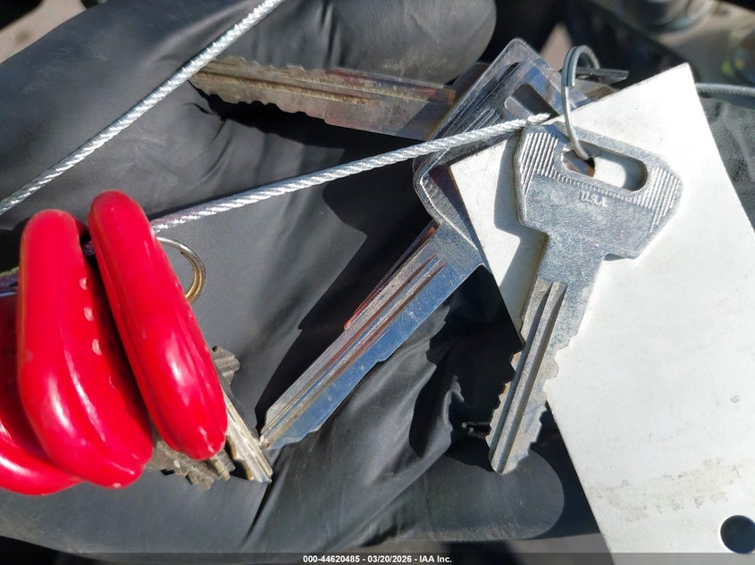 1997 Suzuki Gsf1200 Sa VIN: JS1GV75A3V2101677 Lot: 44620485