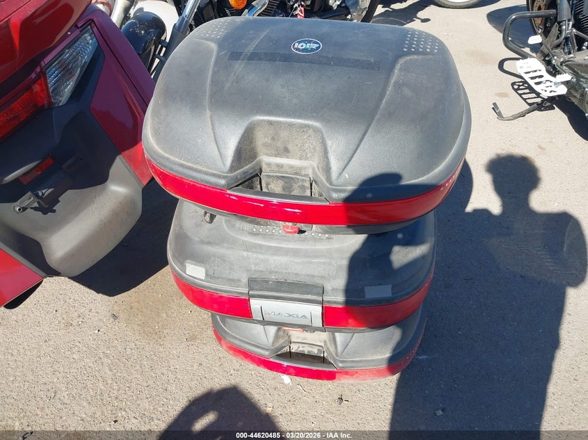 1997 Suzuki Gsf1200 Sa VIN: JS1GV75A3V2101677 Lot: 44620485