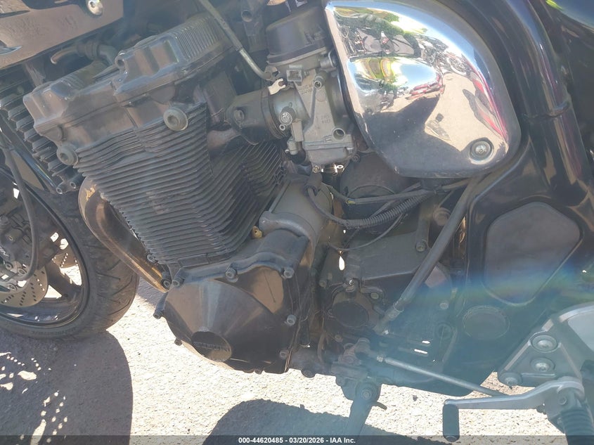 1997 Suzuki Gsf1200 Sa VIN: JS1GV75A3V2101677 Lot: 44620485