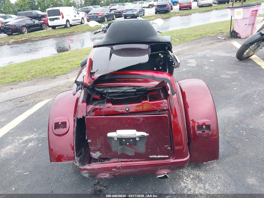 2014 Harley-Davidson Flhtcutg Tri Glide Ultra VIN: 1HD1MAL11EB855139 Lot: 44620530