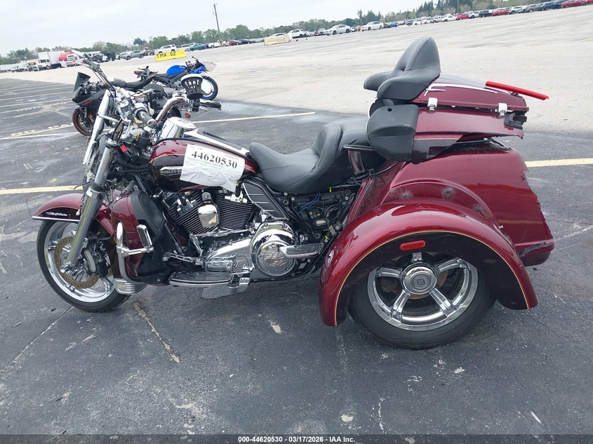 2014 Harley-Davidson Flhtcutg Tri Glide Ultra VIN: 1HD1MAL11EB855139 Lot: 44620530