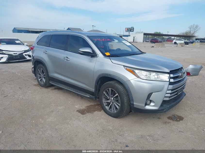 2019 TOYOTA HIGHLANDER XLE