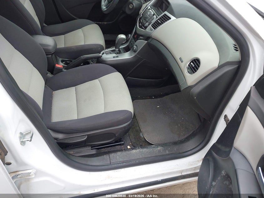 2013 Chevrolet Cruze Ls Auto