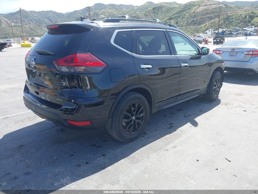 2018 Nissan Rogue Sv