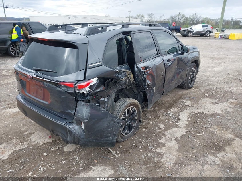 2025 Subaru Forester Premium