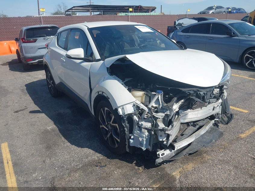 2018 TOYOTA C-HR XLE