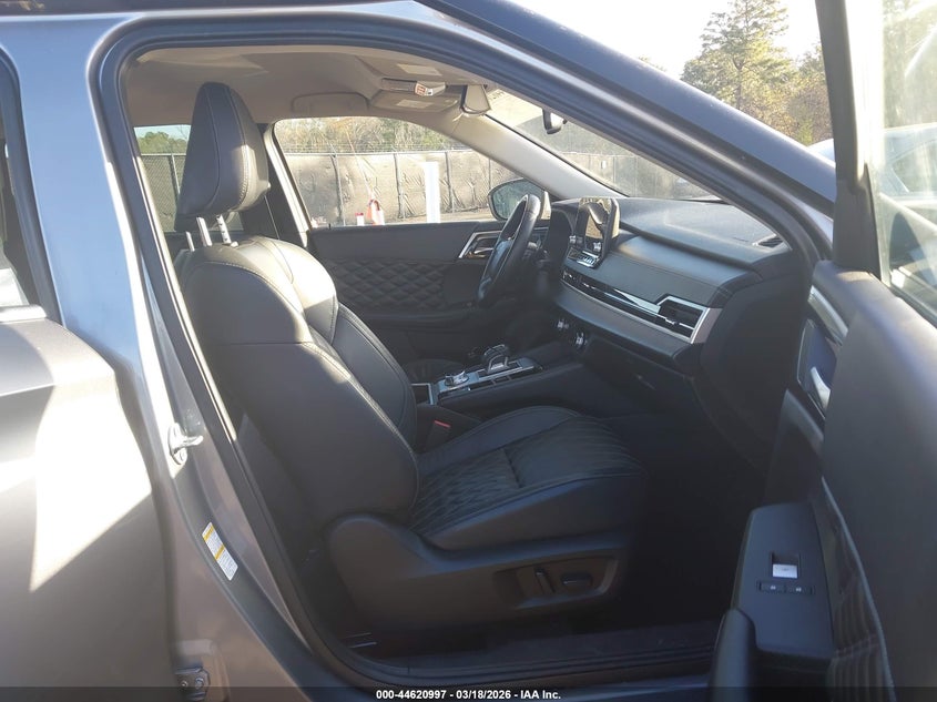 2022 Mitsubishi Outlander Sel 2.5 2Wd/Sel Special Edition 2Wd