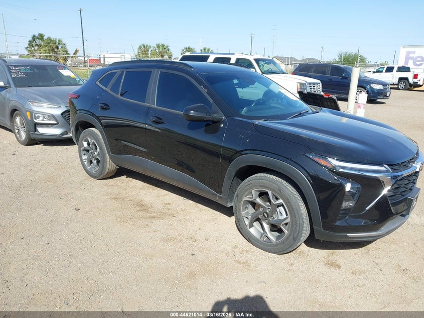 2024 CHEVROLET TRAX FWD LT