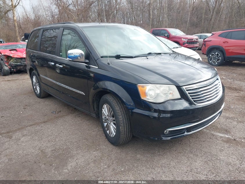 2013 Chrysler Town & Country Touring-L