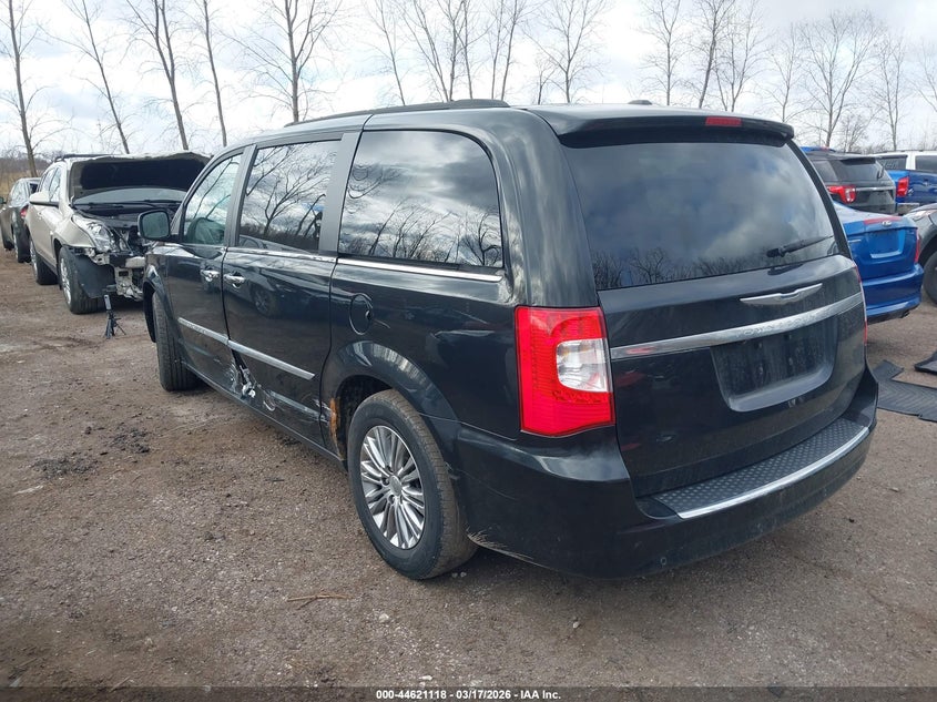 2013 Chrysler Town & Country Touring-L