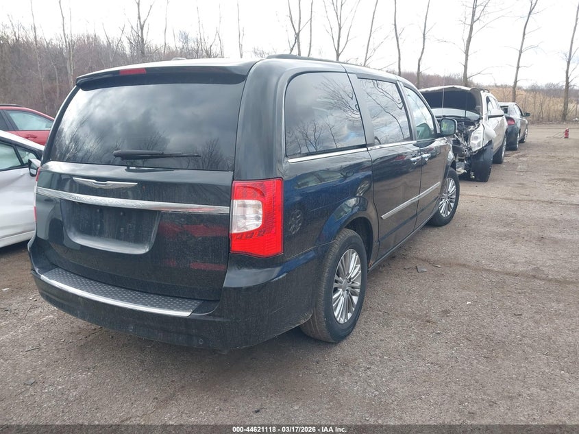 2013 Chrysler Town & Country Touring-L