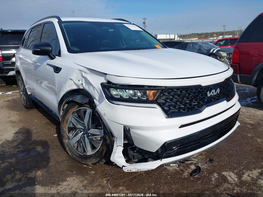 2023 KIA SORENTO auction photo 1