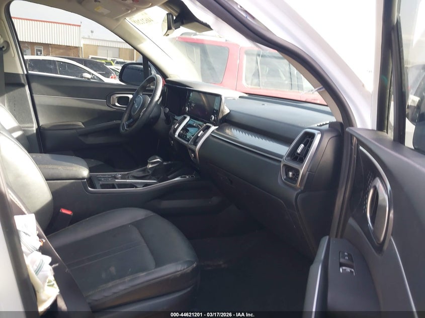 2023 KIA SORENTO auction photo 5