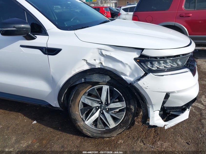 2023 KIA SORENTO auction photo 6