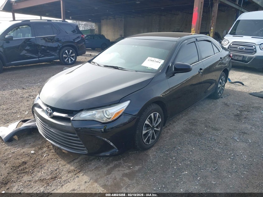 2015 Toyota Camry Hybrid Le