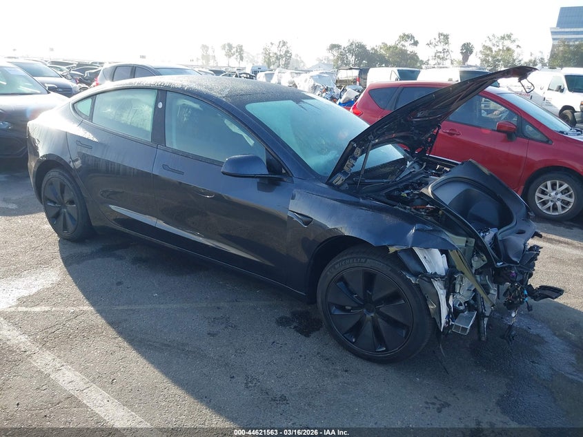 2025 Tesla Model 3 Long Range Rear-Wheel Drive/Standard Rear-Wheel Drive