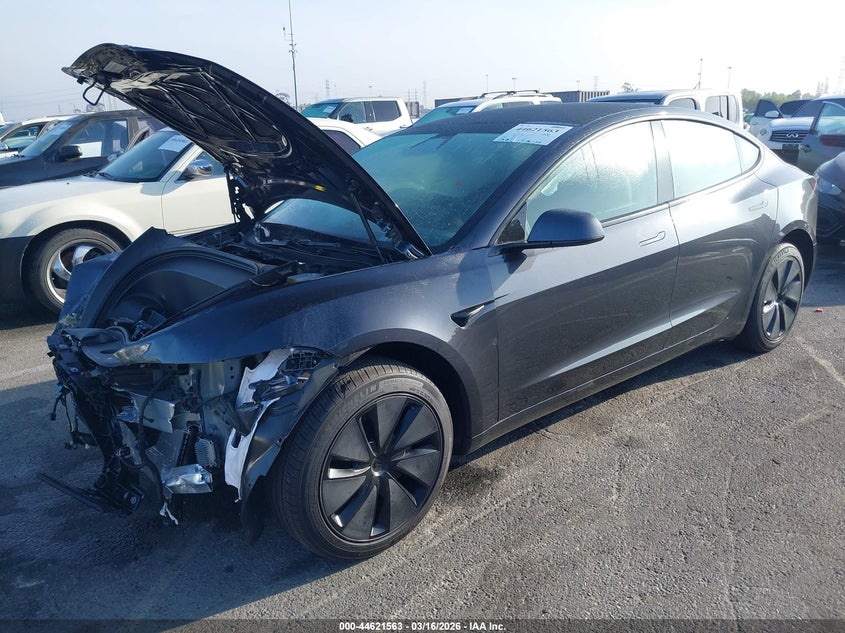 2025 Tesla Model 3 Long Range Rear-Wheel Drive/Standard Rear-Wheel Drive