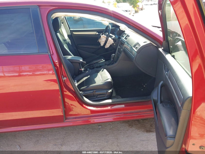 2015 Volkswagen Passat 1.8T Wolfsburg Edition