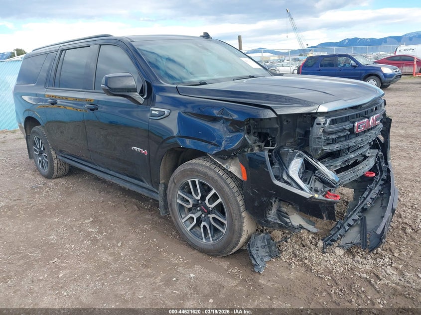 2022 GMC Yukon Xl At4