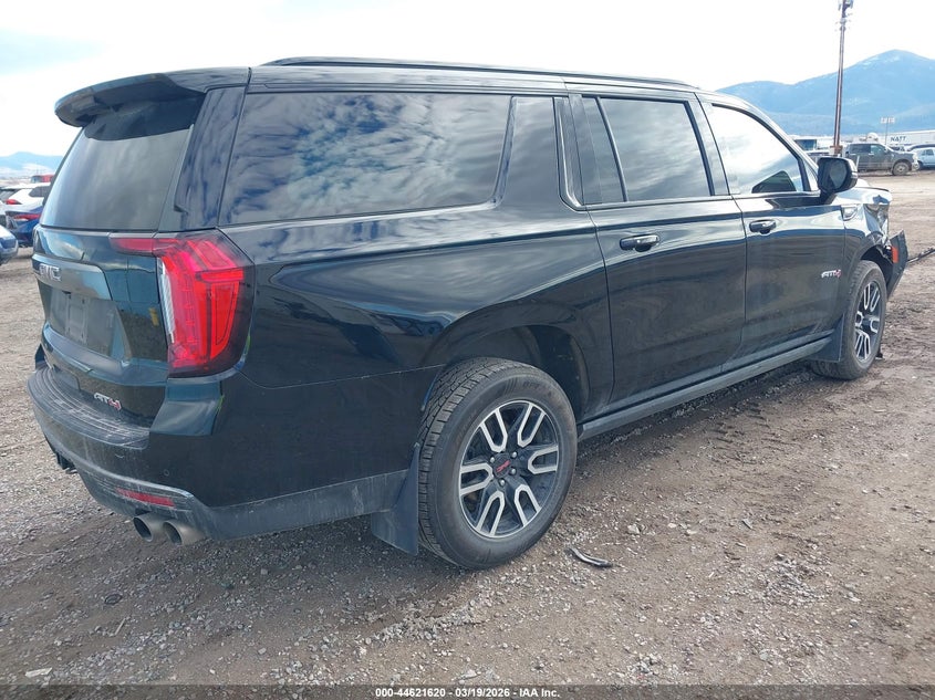 2022 GMC Yukon Xl At4